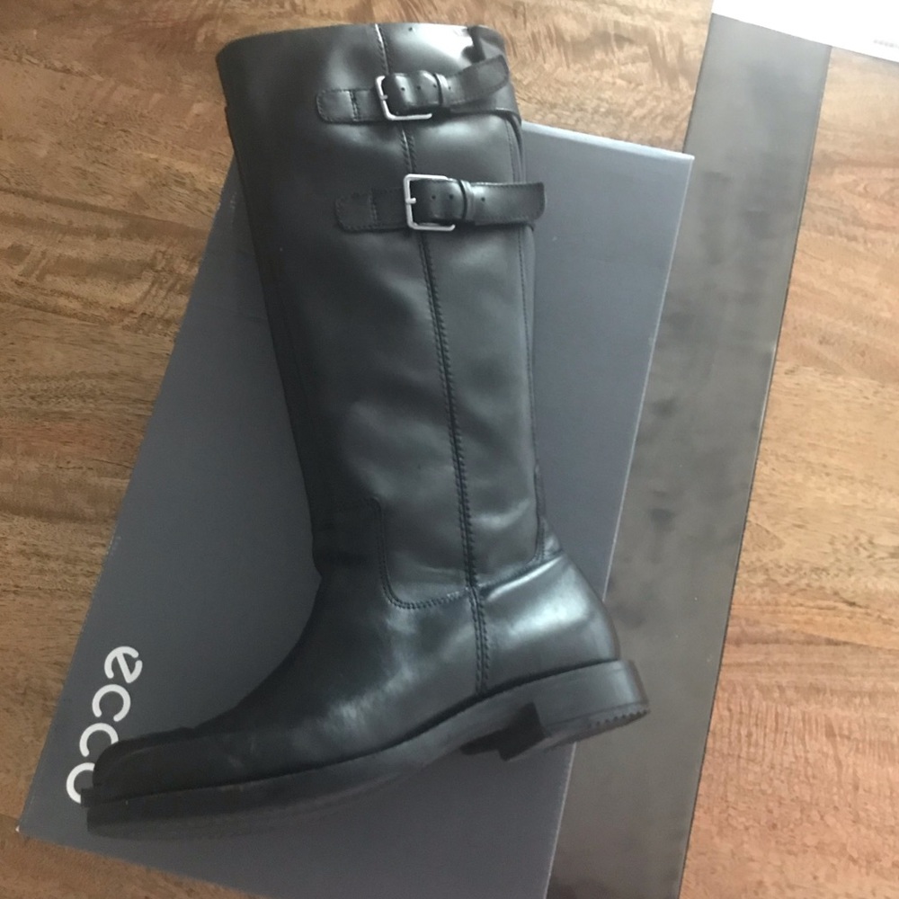 Ecco Shape 25 Tall Buckle Boot